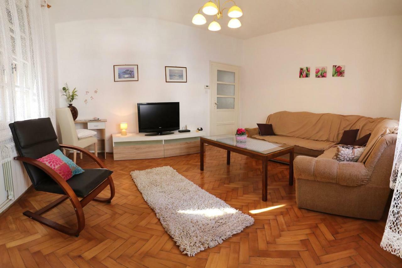 Arena Festival Apartment Pula Bagian luar foto