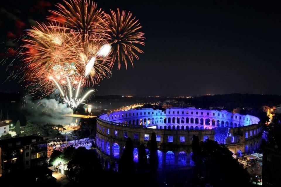 Arena Festival Apartment Pula Bagian luar foto