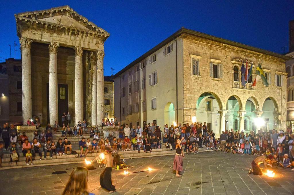 Arena Festival Apartment Pula Bagian luar foto
